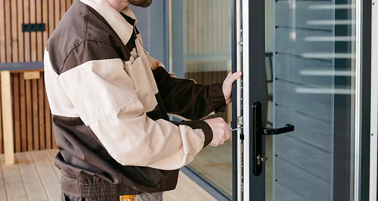 Fix Patio Screen Door Rollers in Palm Harbor, FL